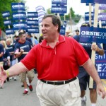 christie new hampshire parade with signs